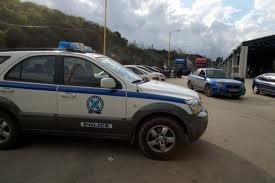 Σύλληψη επτά ατόμων για κλοπή, φθορά ξένης ιδιοκτησίας και απάτη