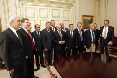 Φωτορεπορτάζ από τη συνάντηση του Πρωθυπουργού Λουκά Παπαδήμου με τους περιφερειάρχες